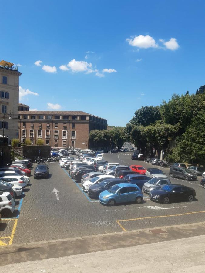 Foro Romano Luxury Suites Exterior photo