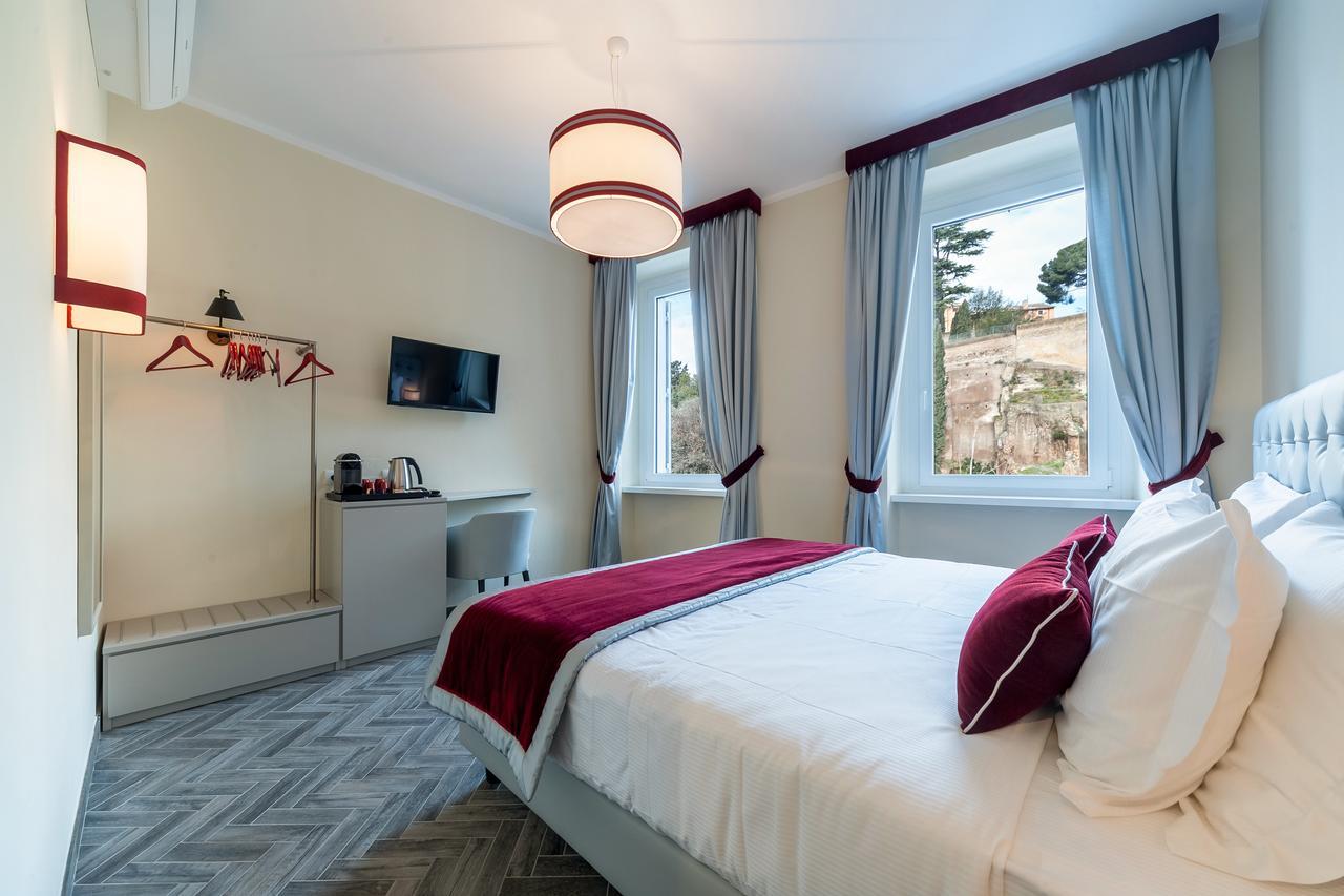 Foro Romano Luxury Suites Exterior photo