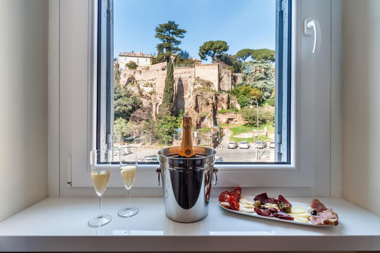 Foro Romano Luxury Suites Exterior photo