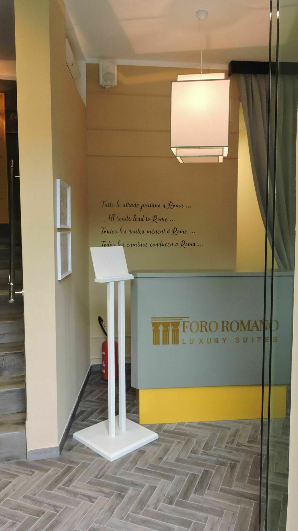 Foro Romano Luxury Suites Exterior photo