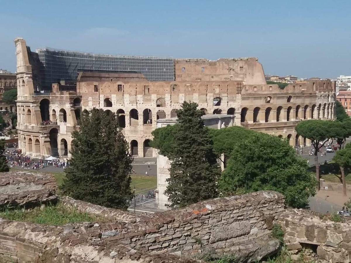 Foro Romano Luxury Suites Exterior photo