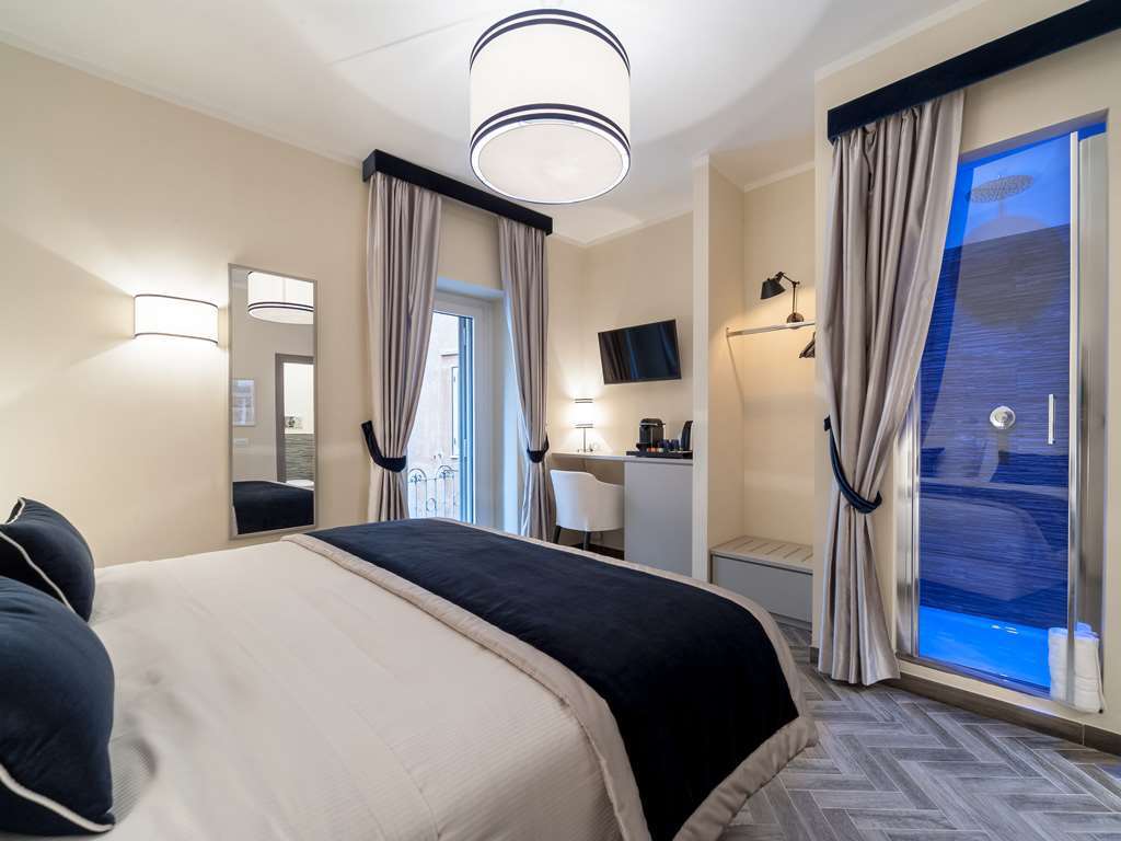 Foro Romano Luxury Suites Room photo
